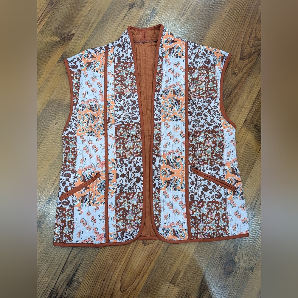 NWOT Floral Patchwork Quilted Oversize Vest